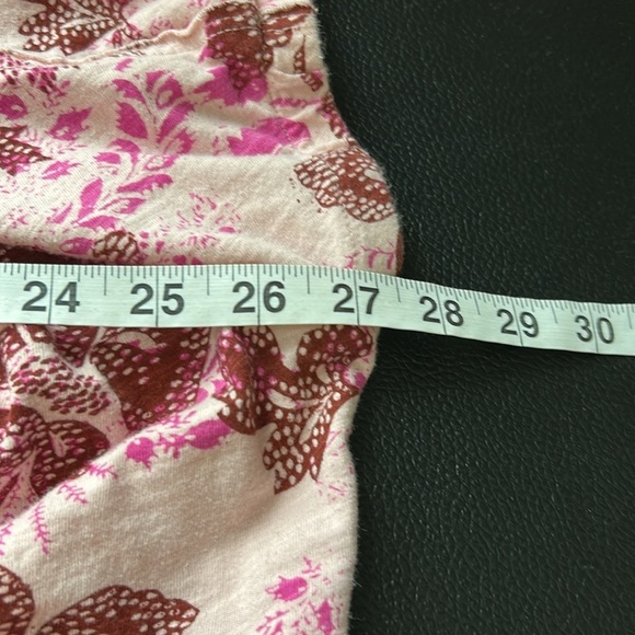 Anthropologie Pilcro Top Pink Combo Floral Ruched Henley Tee Size L - Picture 13 of 14